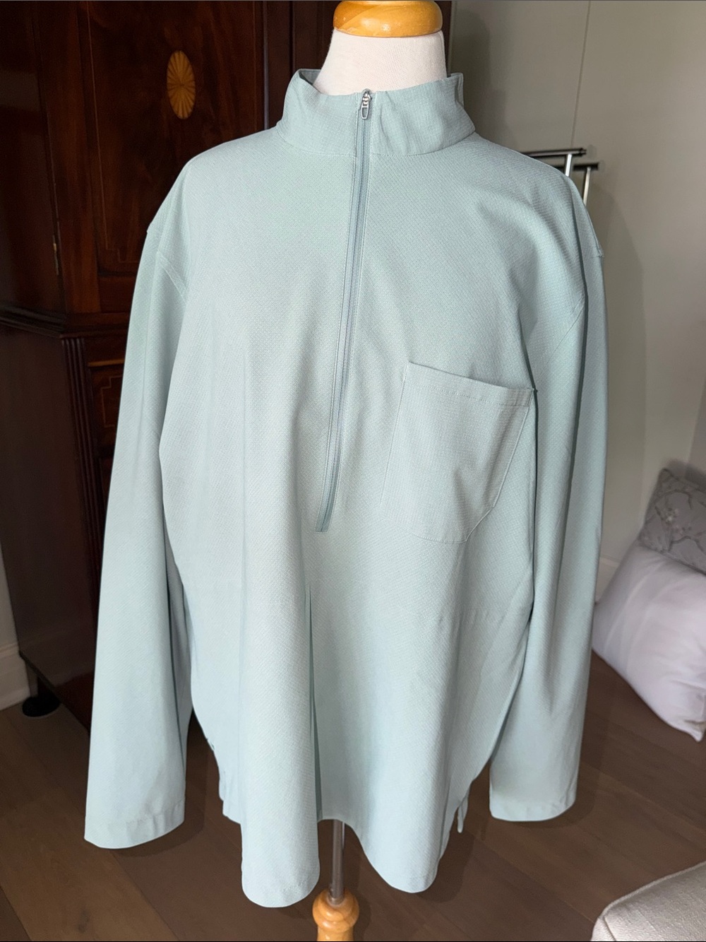 lululemon athletica Men's 1/4 zip tech shirt - sage green